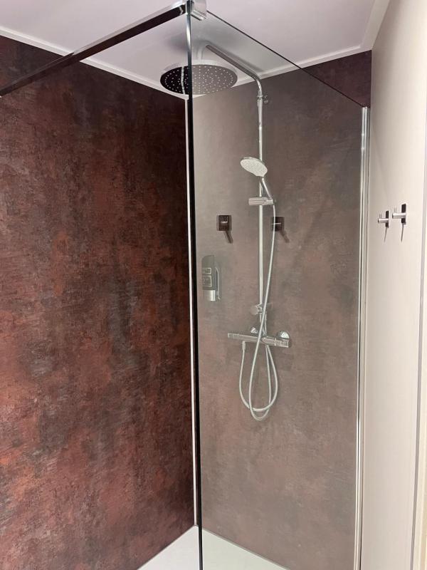 Basic Room with Shared Bathroom (1-2 Adults) image 4