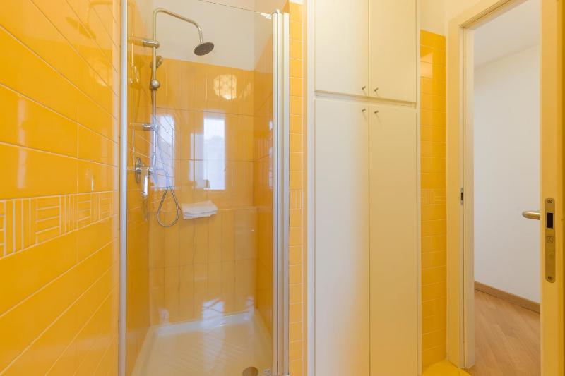 One-Bedroom Apartment - via Aurispa 2 image 3