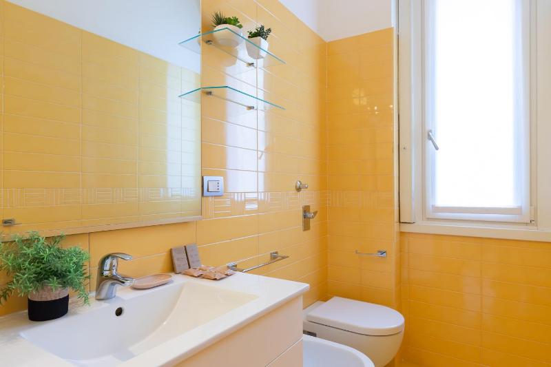 One-Bedroom Apartment - via Aurispa 2 image 4