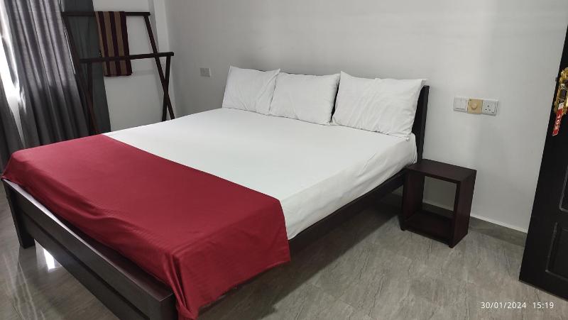 Laxsume Guest House Nilaveli - image 36