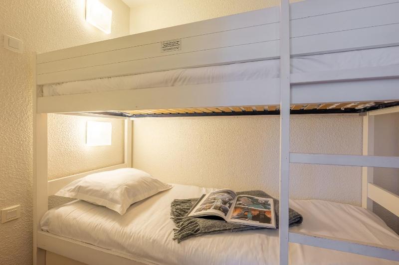 One-Bedroom Apartment with Sleeping Alcove (6 People) - Mountain View image 4