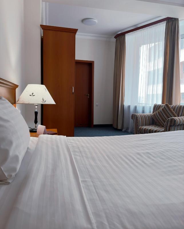 Standard Single Room image 3