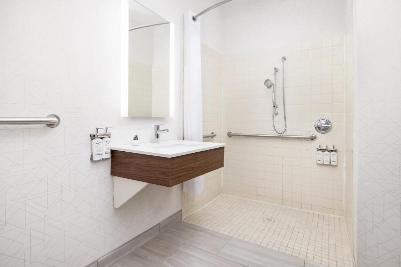 Standard King Room with Mobility Accessible Roll-In Shower