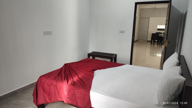 Laxsume Guest House Nilaveli - image 15