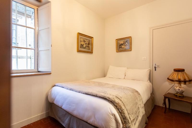 Two-Bedroom Apartment La Marquise image 4