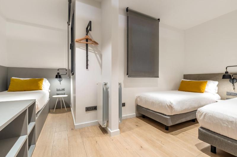 Aspasios Sagrada Familia Apartments - image 4