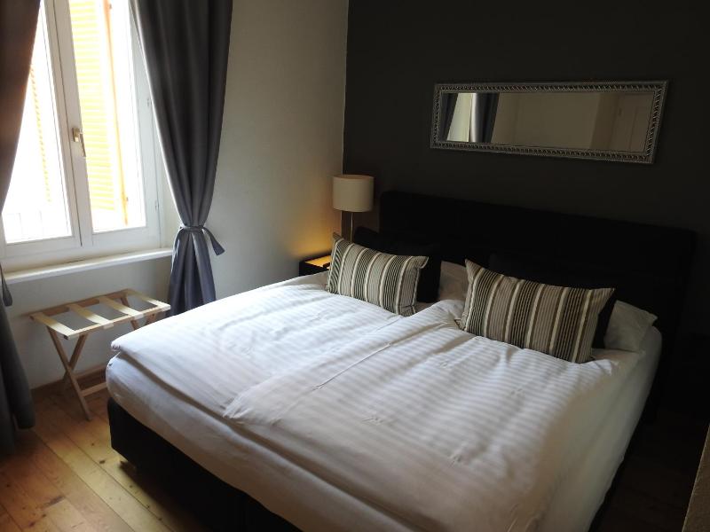 Cozy Double Room image 1