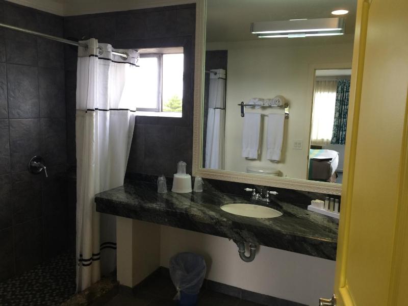 King Room image 2