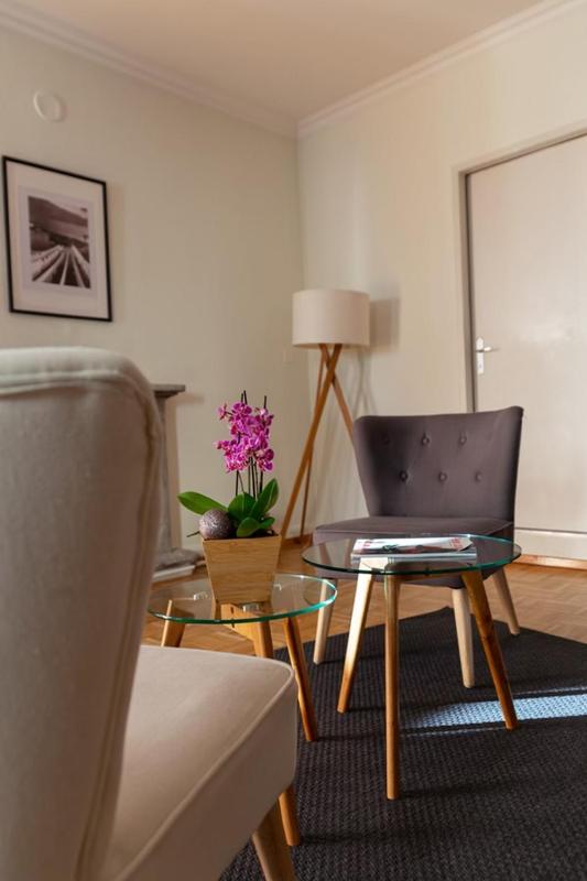 Superior Family Room with Balcony image 4