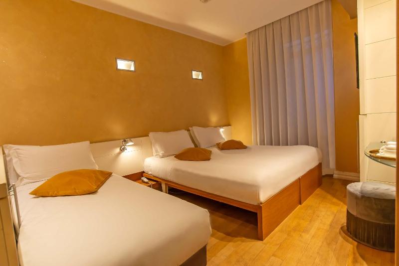 Superior Double Room image 2