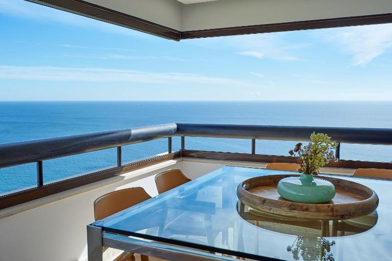 Luxury Ocean View Apartment - image 22