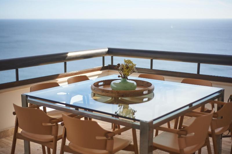 Luxury Ocean View Apartment - image 34