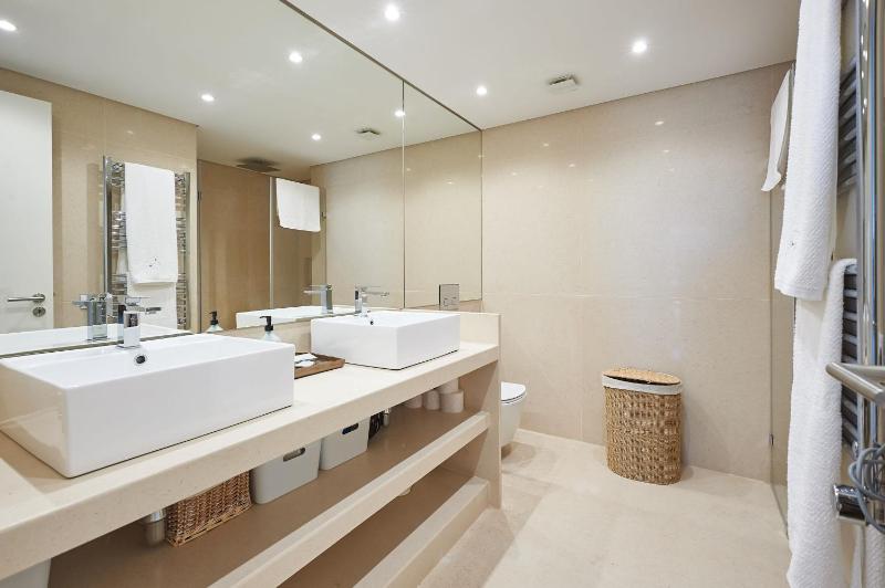 Luxury Ocean View Apartment - image 11