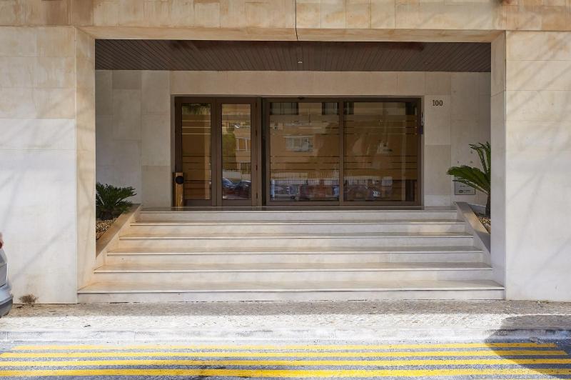 Luxury Ocean View Apartment - image 6