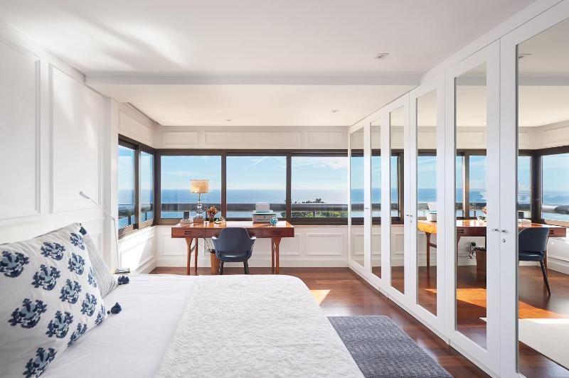 Luxury Ocean View Apartment - image 13