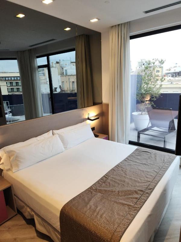 Superior Room with Terrace image 1