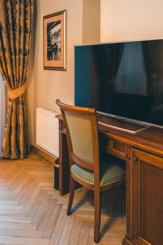 Deluxe Double Room with Terrace image 4