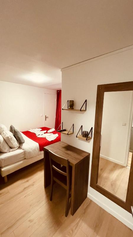 Single Room image 3