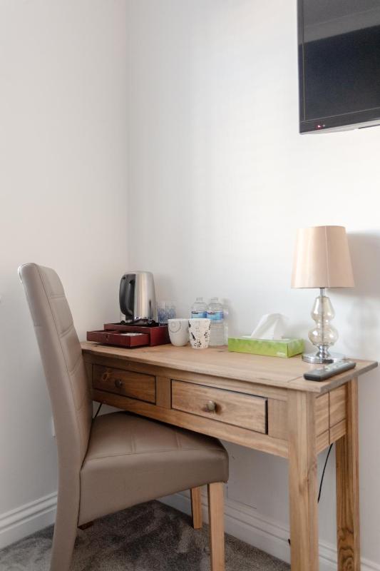 Deluxe Double Room image 2