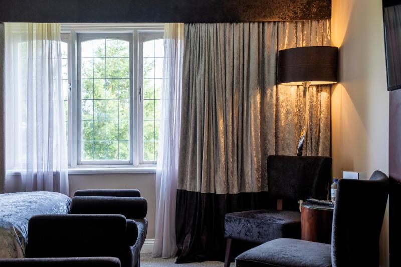 Premium Double with 2 Double Beds image 3