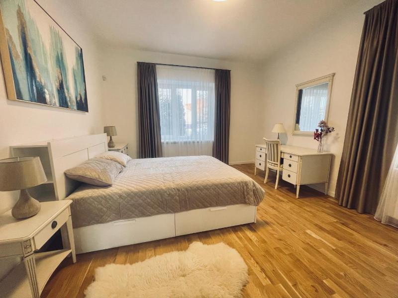 Luxury Central Apartment Easy Kaunas - image 12