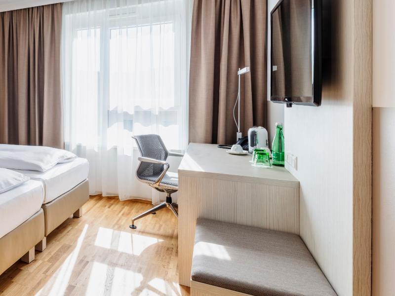 Superior Double Room image 1