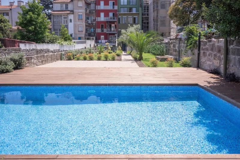 Cosy House Downtown Porto with swimming pool and AC - image 9
