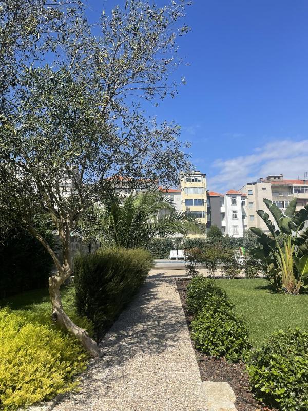 Cosy House Downtown Porto with swimming pool and AC - image 14