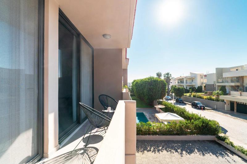 Golden Sun Luxury Apartment Adults Only - image 10