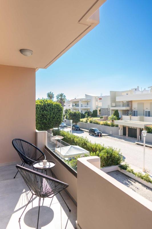 Golden Sun Luxury Apartment Adults Only - image 9