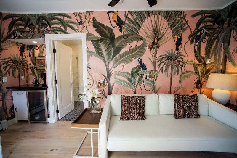 King Suite with Balcony image 1