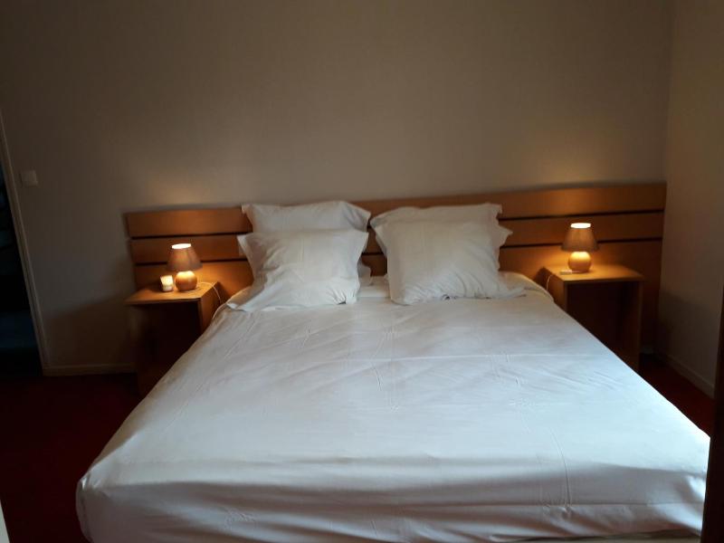 Double Room image 3
