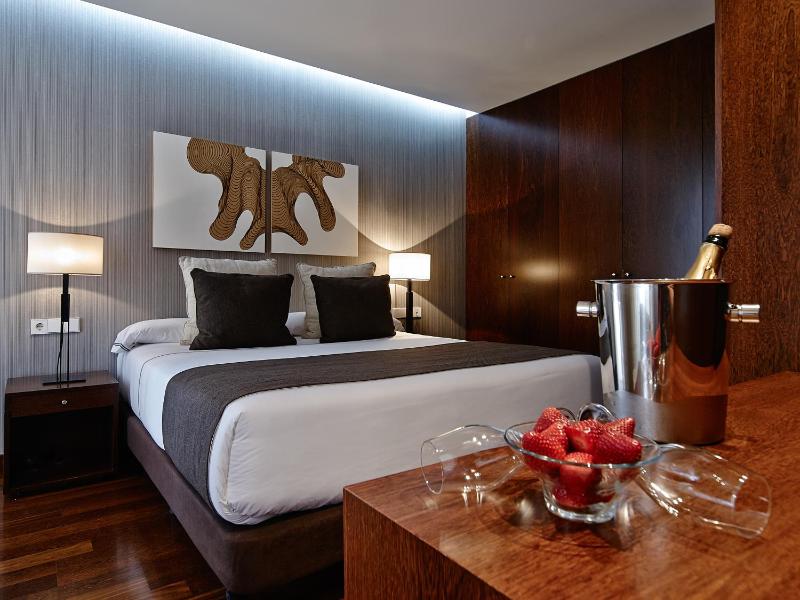 Superior Double Room image 1