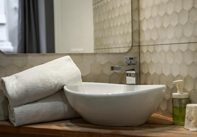 Triple Room image 2