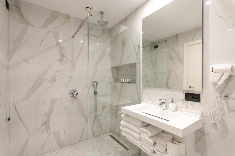 Two-Bedroom Suite image 4