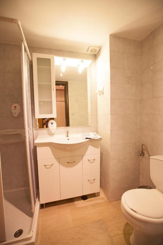 Triple Room with Sea View image 2
