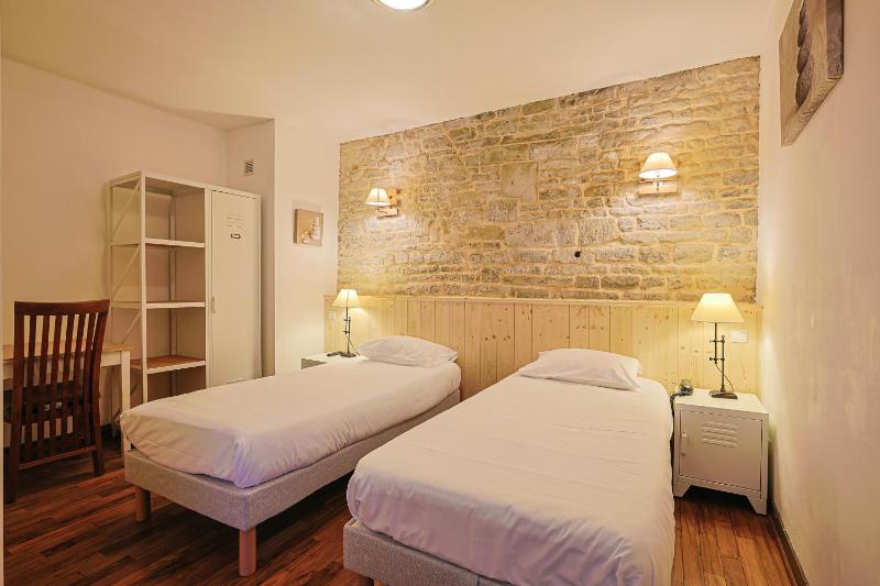 Twin Room with Shower image 1
