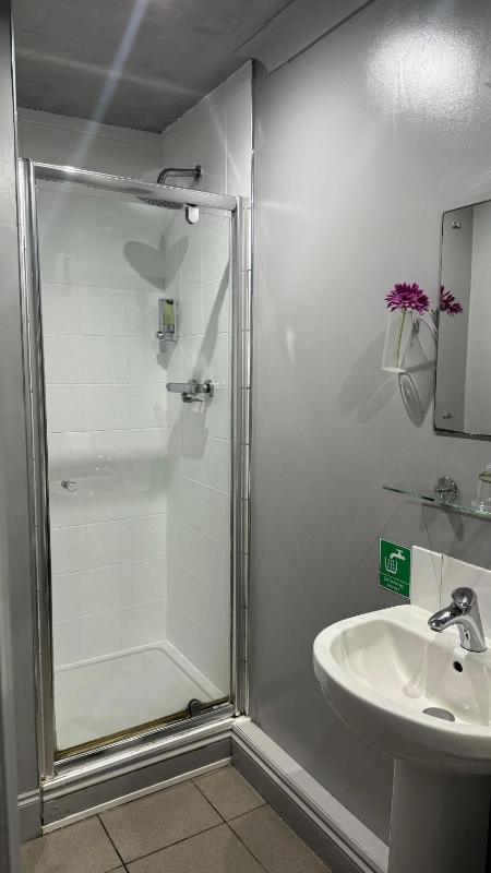 Double Room image 1