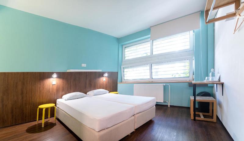 Twin or Double Room Ensuite image 3