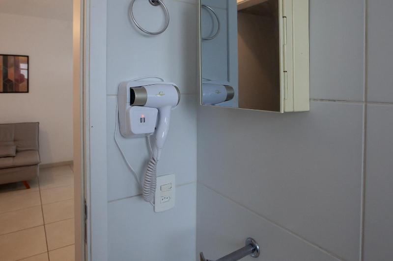 Apartamento Ubatuba AR Varanda Gourmet Piscinas e 300mt Praia - image 31