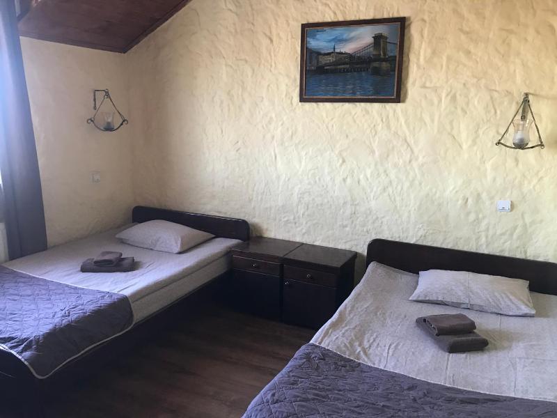 Twin Room image 1