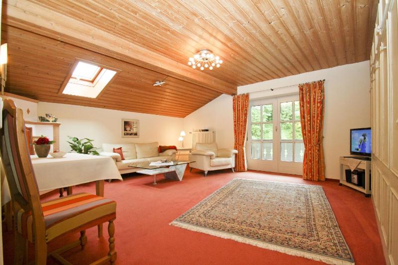 One-Bedroom Apartment image 1