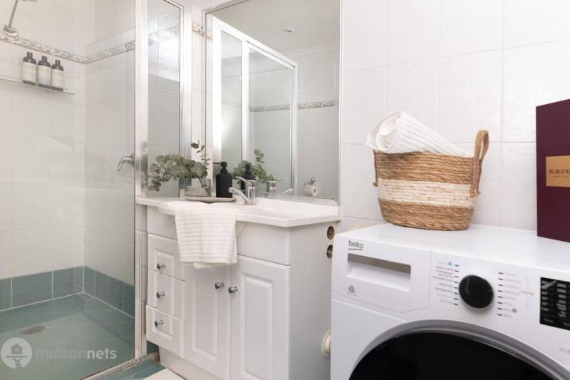 3 Bed Budget Brisbane Gem With Parking Near Gabba - image 12