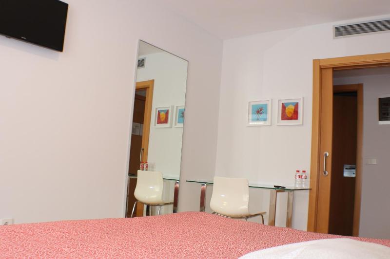 Superior Single Room image 3