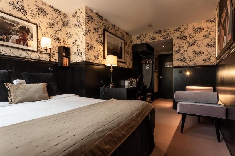Classico Double Room image 3
