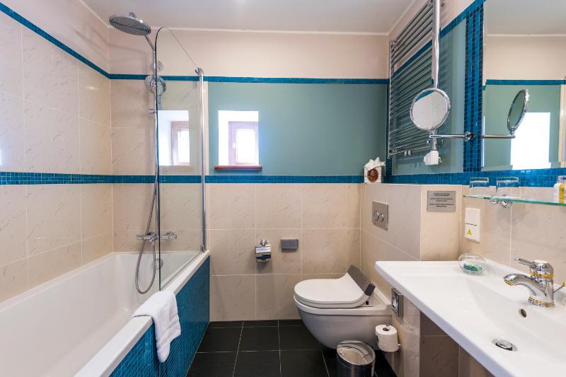 Grand Deluxe Double / Twin Room image 2