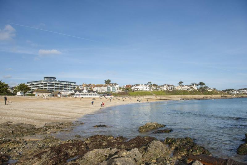Oceans Eleven - Sea view - Secure parking - Footsteps from beach - image 3