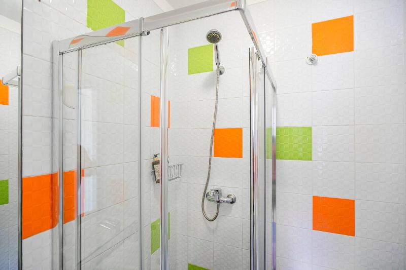 Clerigos Studio Apts - image 8
