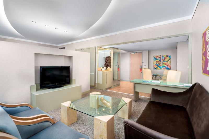 Suite image 4