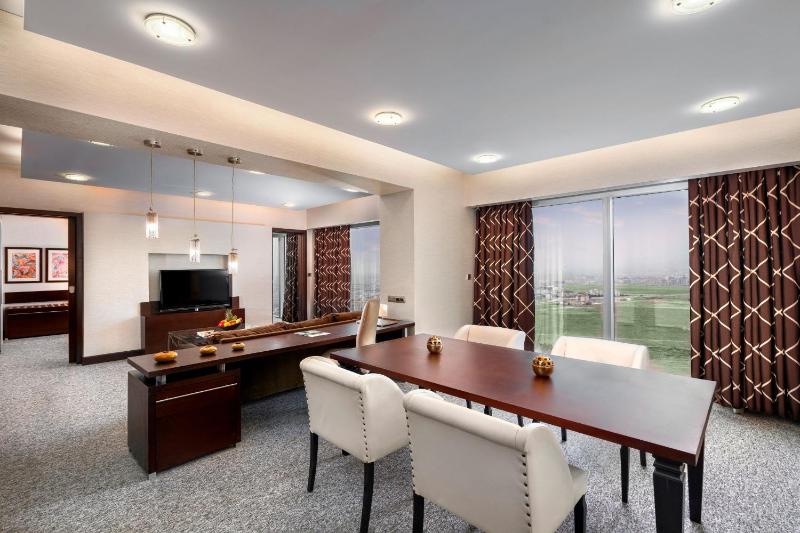 King Suite image 4